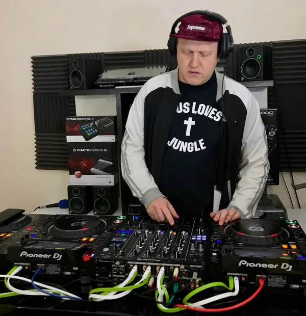 DJ Dee Kline