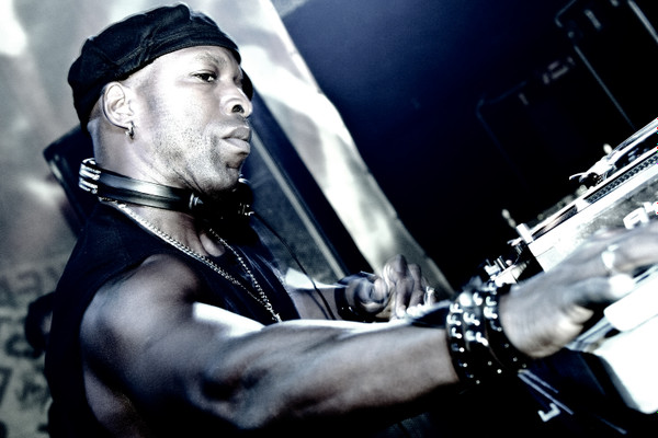 Simon "Bassline" Smith