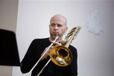 Дмитрий Шаров