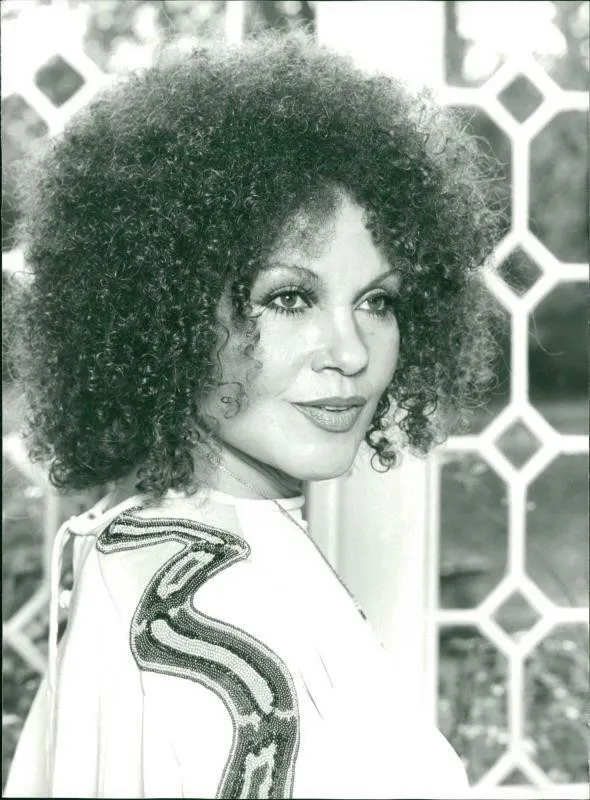 Cleo Laine