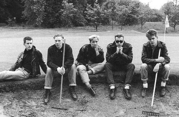 Sad Lovers And Giants