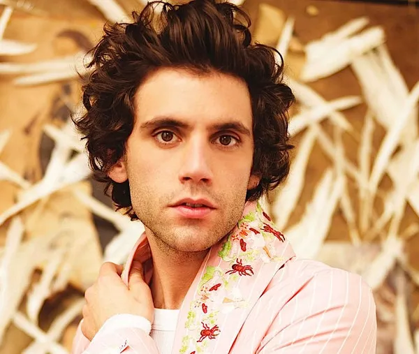 MIKA (8)