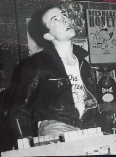 Barry Andrews
