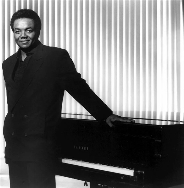 Lamont Dozier
