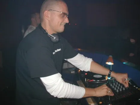 Groove Electronic