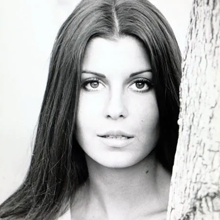 Tina Sinatra