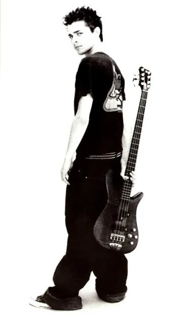 Stuart Zender