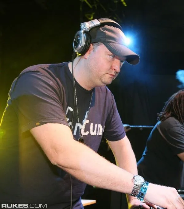 DJ Dan