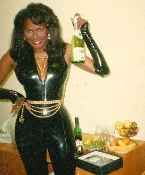 Sweet Pussy Pauline
