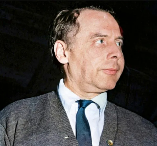 Francis Wolff
