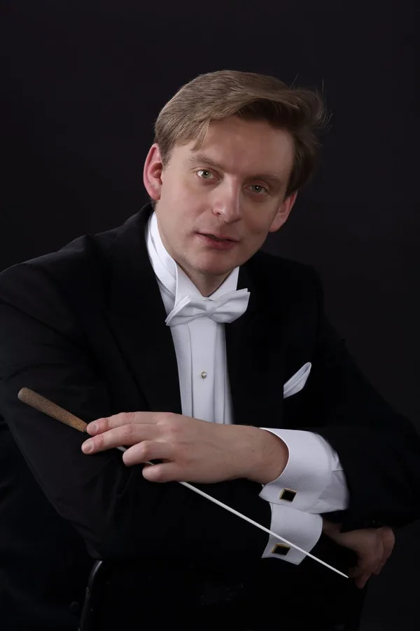 Антон Шабуров