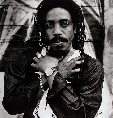 Earl Sixteen