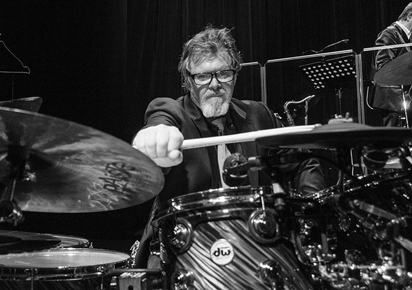 Pat Mastelotto