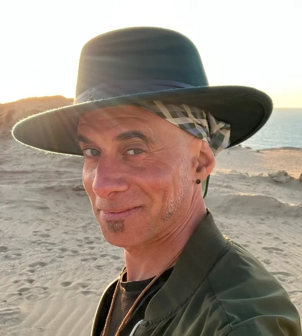 Robert Strauss