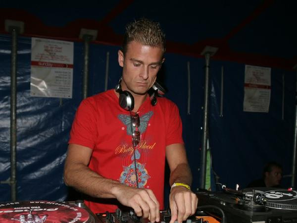 L.T.R. van Schooneveld