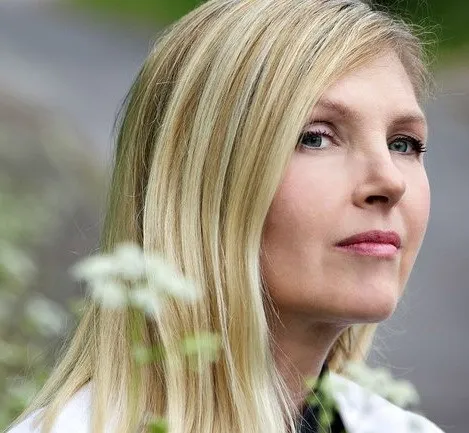 Sarah Cracknell