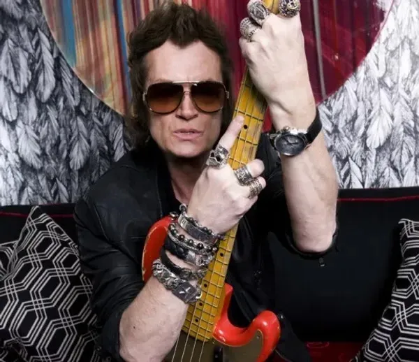 Glenn Hughes