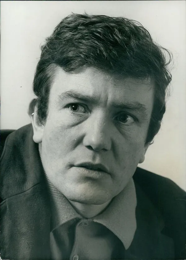Albert Finney