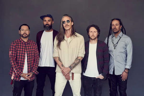Incubus (2)