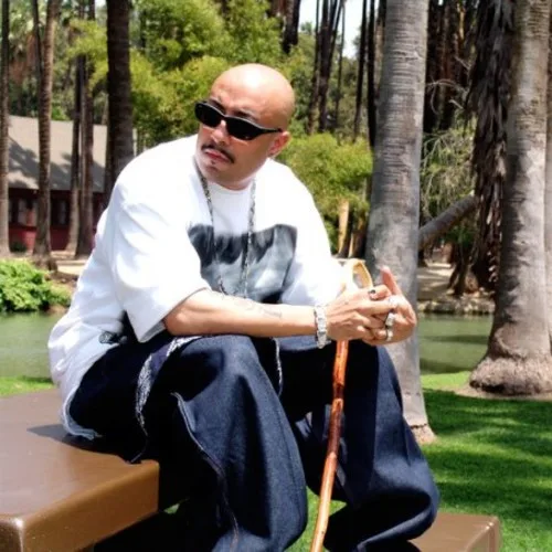 Mr. Capone-E