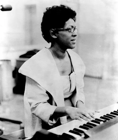 Shirley Scott