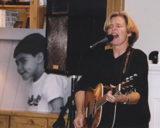 Cindy Bullens