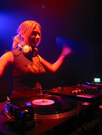 DJ Astrid