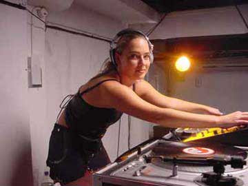 DJ Astrid