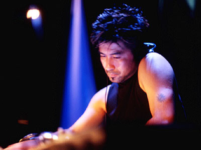 Tsuyoshi Suzuki