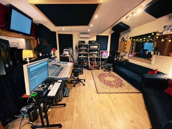 Long Wave Recording Studios