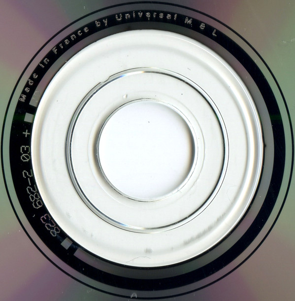 Universal M & L, France