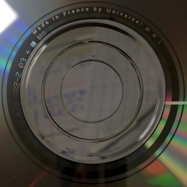 Universal M & L, France