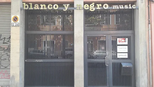 Blanco y Negro Music