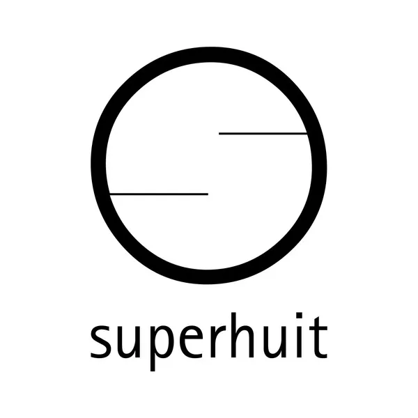 Superhuit