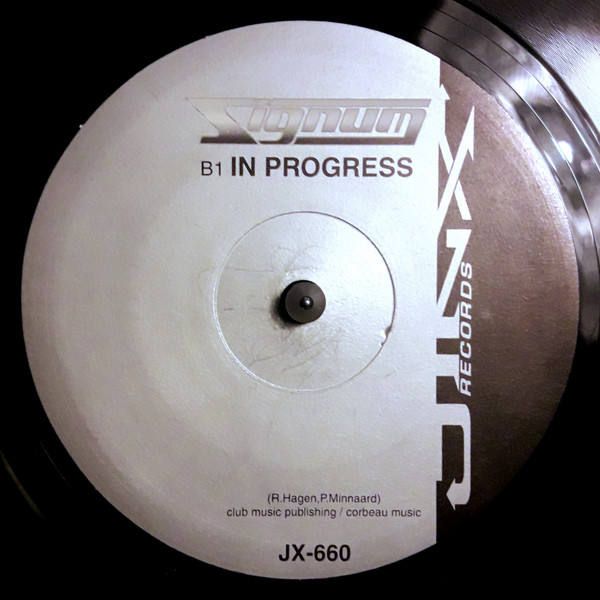 Signum - First Strike, Electronic, Trance, 2001 - Jinx Records, Netherlands, Vinyl 1x 12", 45 RPM