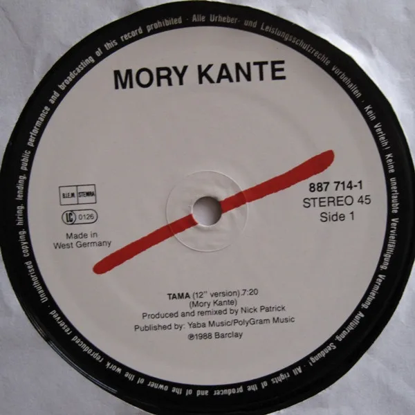 Album cover for Tama by Mory Kanté