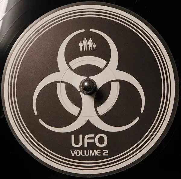 UFO (7) - Volume 2, Electronic, Drum n Bass, Jungle, 1996 - Penny Black, UK, Vinyl 1x 12", 45 RPM