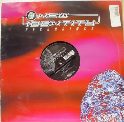 Distorted Minds - Eventual Remix / Oils, Electronic, Drum n Bass, 1998 - New Identity Recordings, UK, Vinyl 1x 12", 45 RPM