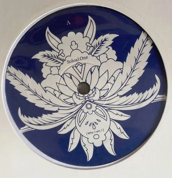 Album cover for "Who I Am?" EP by Soloal-One