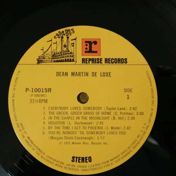 Album cover for Dean Martin De Luxe by Dean Martin