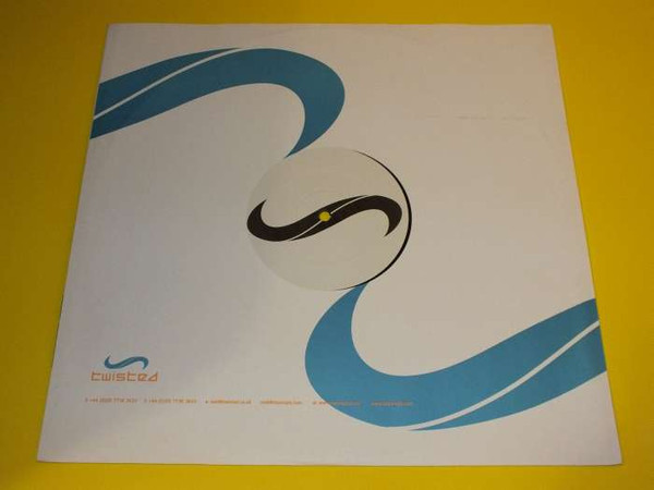 Younger Brother - The Finger, Electronic, Psy-Trance, 2002 - Twisted Records, UK, Vinyl 1x 12", 33 ⅓ RPM