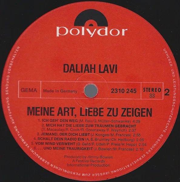 Album cover for Meine Art Liebe Zu Zeigen by Daliah Lavi