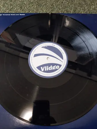 Vlidge - Everybody Needs Love Remix, Hip Hop, RnB/Swing, 2000 - Maxmode records, Japan, Vinyl 1x 12", 33 ⅓ RPM