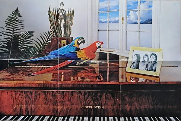 Album cover for Wings Greatest by Wings (2)