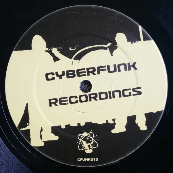 Album cover for System Overload / This Way by DJ Quest & Breakfastaz, The & Ken Mac